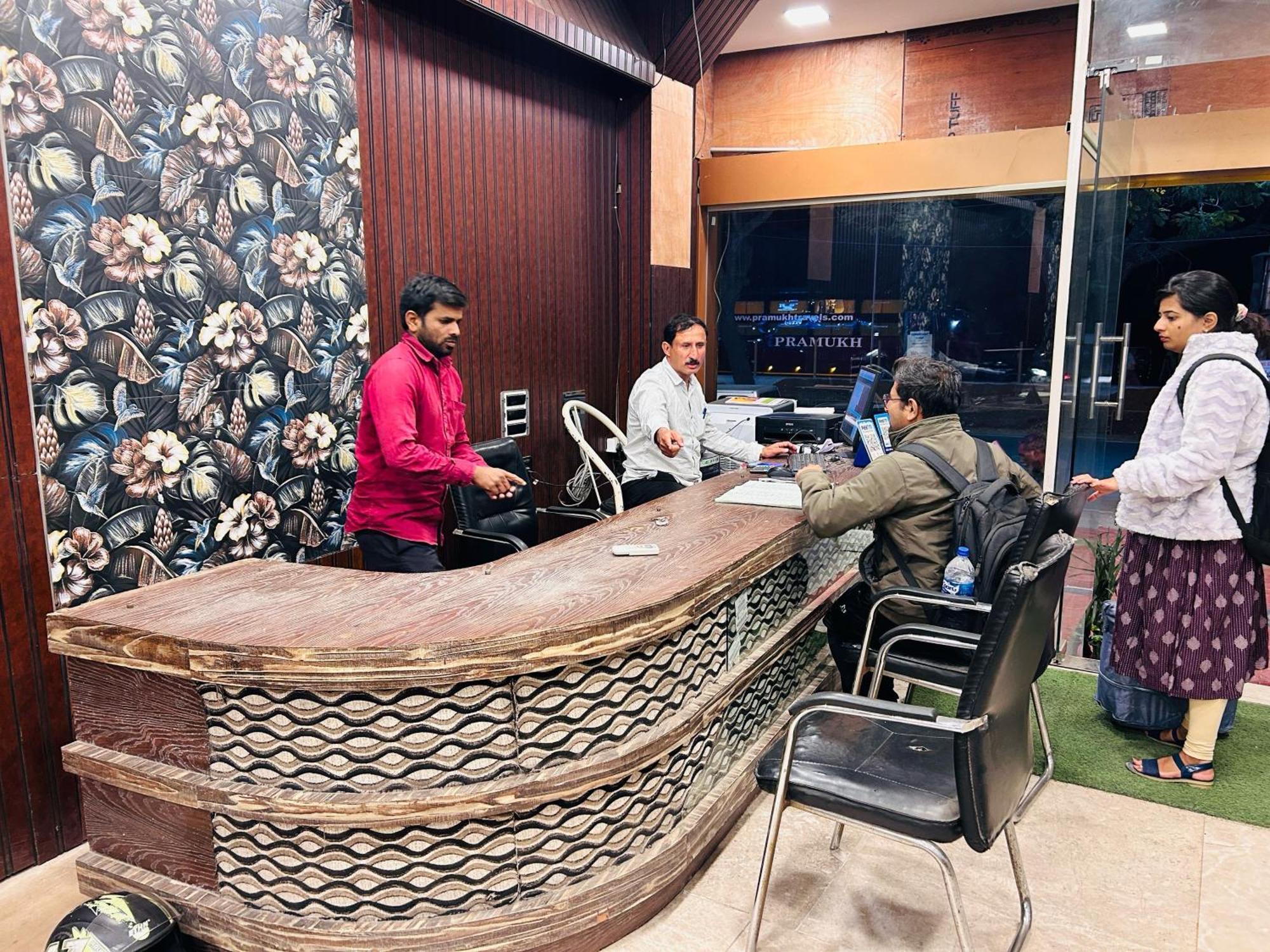 Hotel O Rajdhani Group Of Hotels Mysore Exterior foto